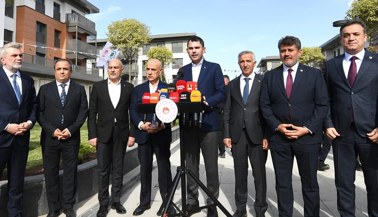 Murat Kurum: Yıl sonuna kadar 74 bin ev ve iş yeri teslim edilecek